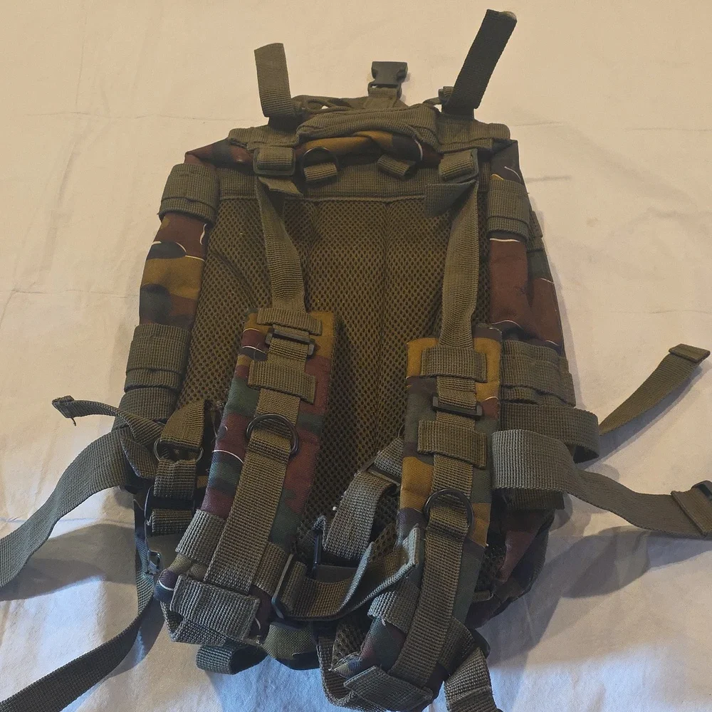 Unbranded Tactical‎ Backpack Camouflage 18x12x6